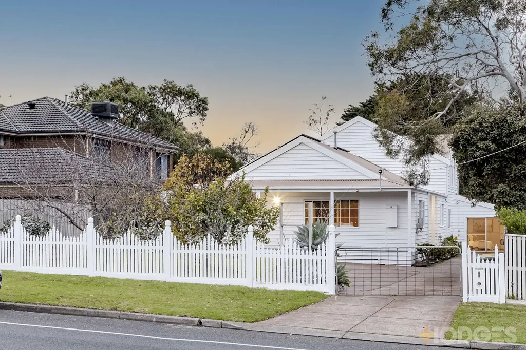 Ocean Grove 4Moenga Character-Filled Split-Level Home with Coastal Charm and Versatile Living