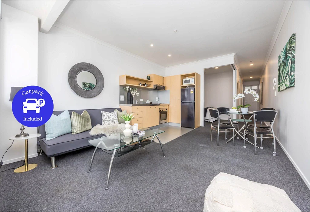 Two Bedroom Apartment with Car park