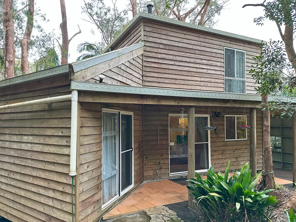 Springbrook 2 Bedroom Charming Double-Storey Cottage with Separate Studio - Rustic Retreat Near Spring