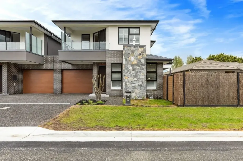 Four Bedroom Coastal Townhouse- Fully Furnished- 5-6 Month Lease Available