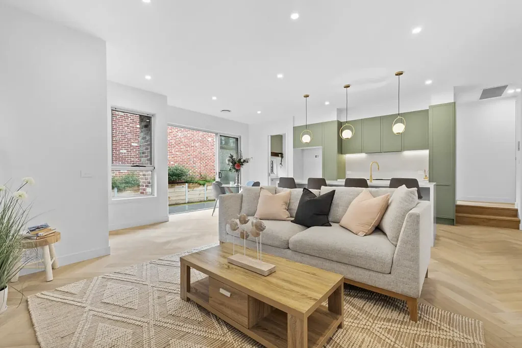 Eltham 3Kwarto Offers Closing Soon - Make this exquisite newly built home yours!