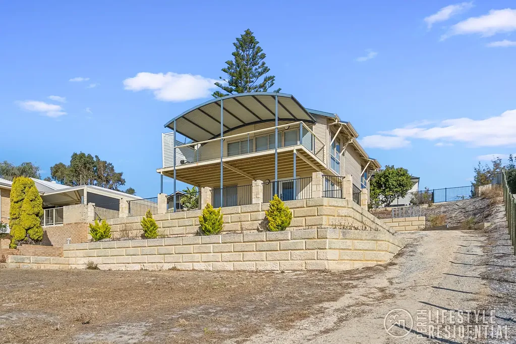 COASTAL TWO-STOREY HOME WITH OCEAN VIEWS