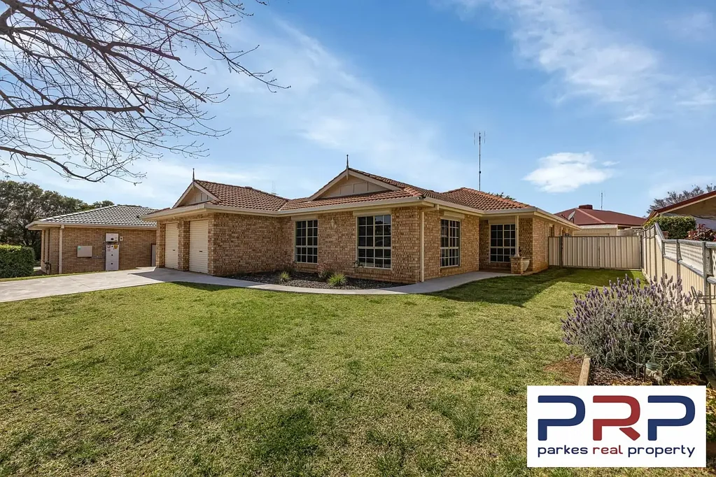 3 Endeavour Place, Parkes, NSW 2870