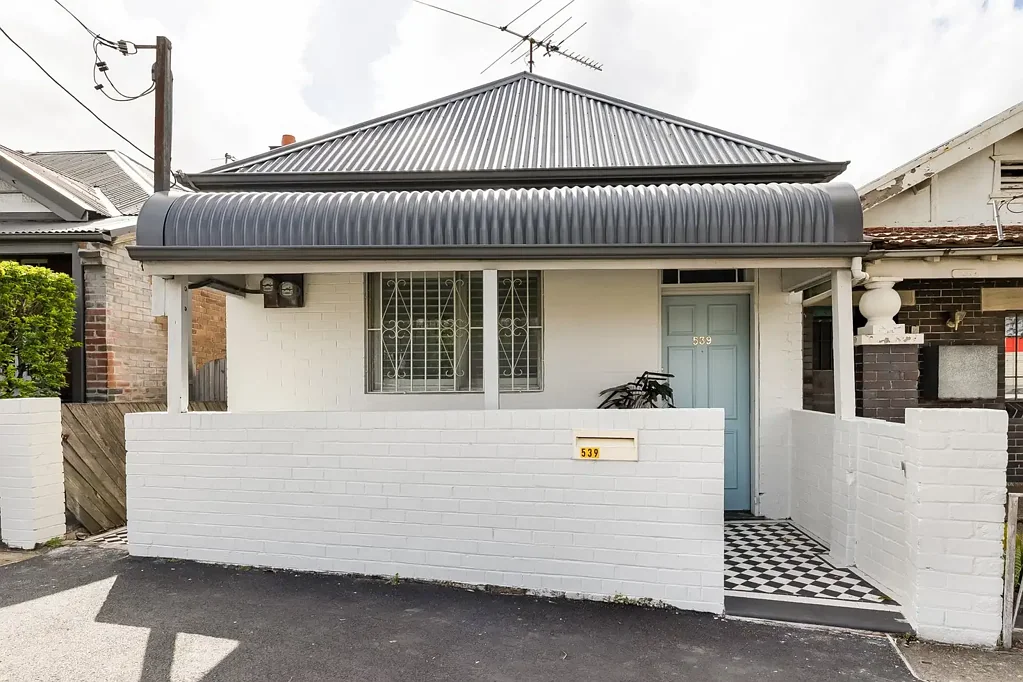 Tempe 2房 带花园休憩之所的独立式小屋 Freestanding cottage with garden retreat