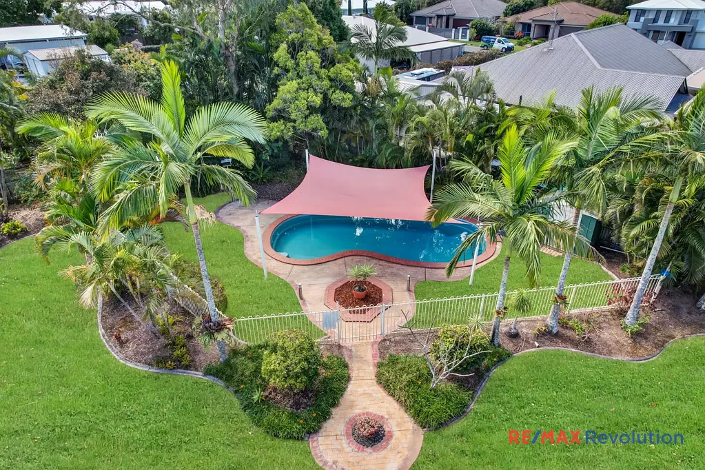 Cornubia 4部屋 Half-Acre Prestige with Pool, Shed & Lifestyle Flexibility