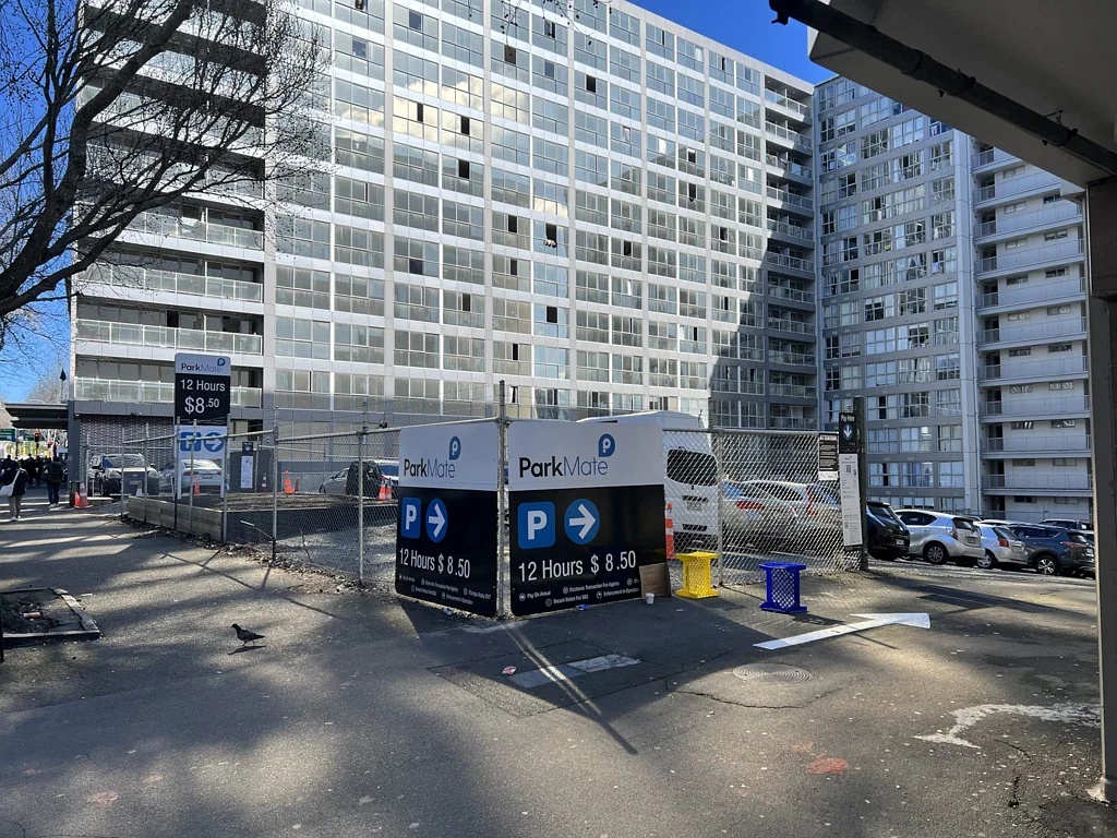 Auckland Central 1,782M² SITE AND 90+ CAR PARKS - HIGH INCOME