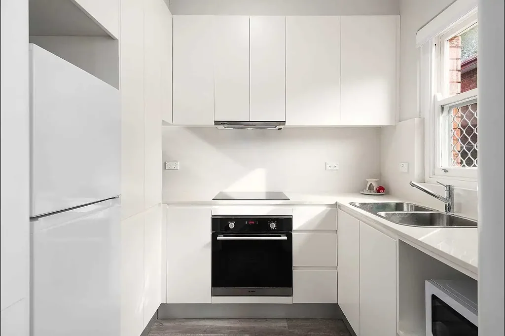 Effortless Ground-Floor Living in a Stylish One-Bedroom Apartment