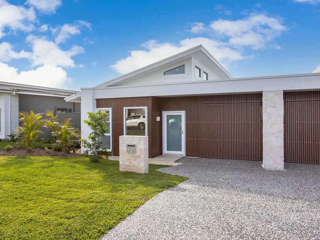 Brand New Duplex in the Sought-After Riverside Estate