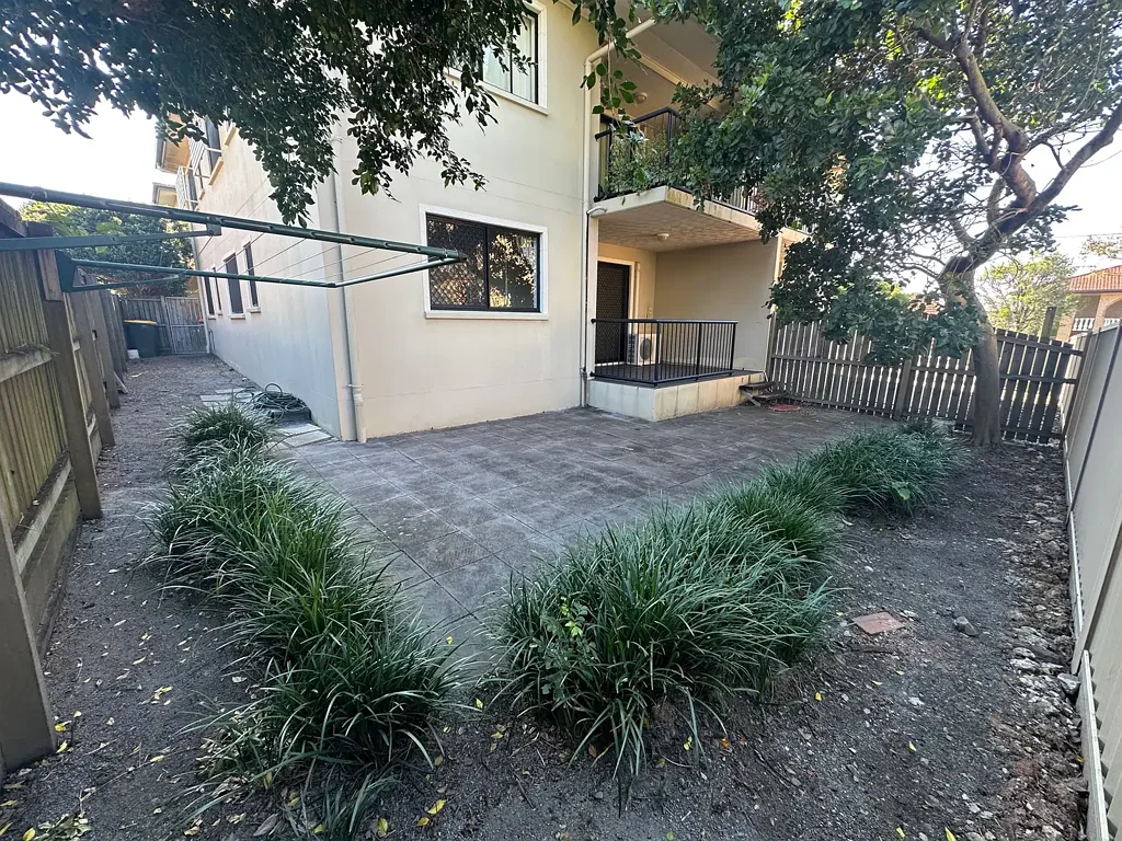 Chermside 3ห้องนอน Chermside - Ground Floor 3 Bed 2 Bath Large Courtyard - Great Location Easy Living