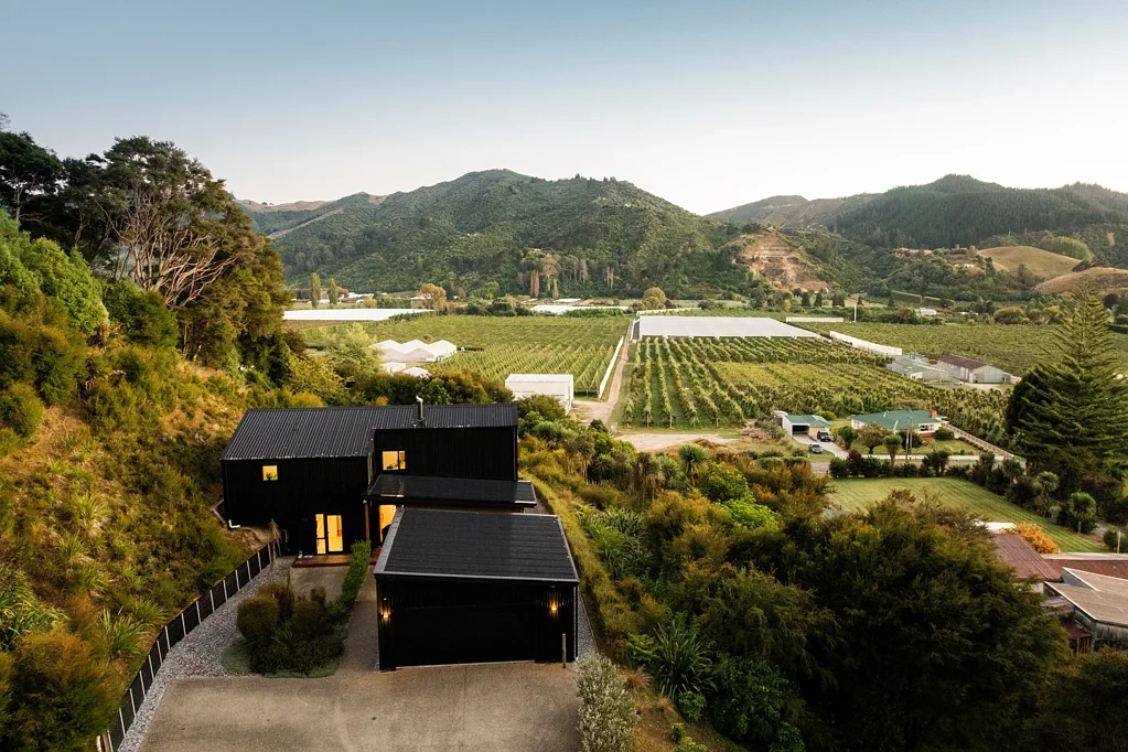 Riwaka Private retreat with sea views