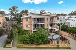 14/8-10 Darcy Road, Westmead