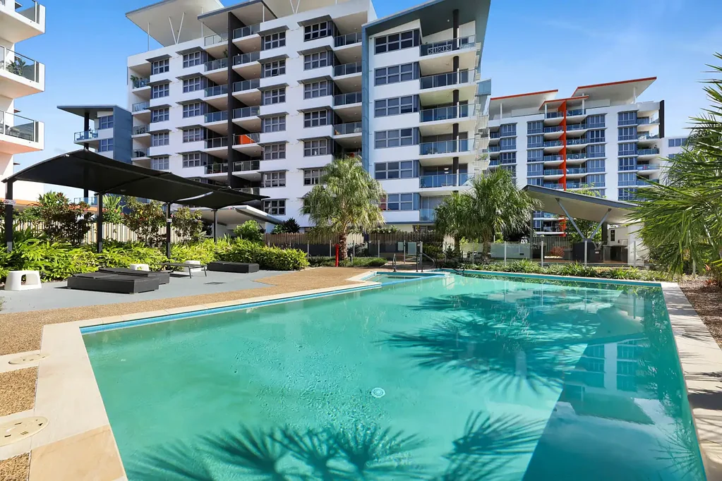 Robina 2房  Light-Filled, Private and Elevated - Apartment Living at Its Best