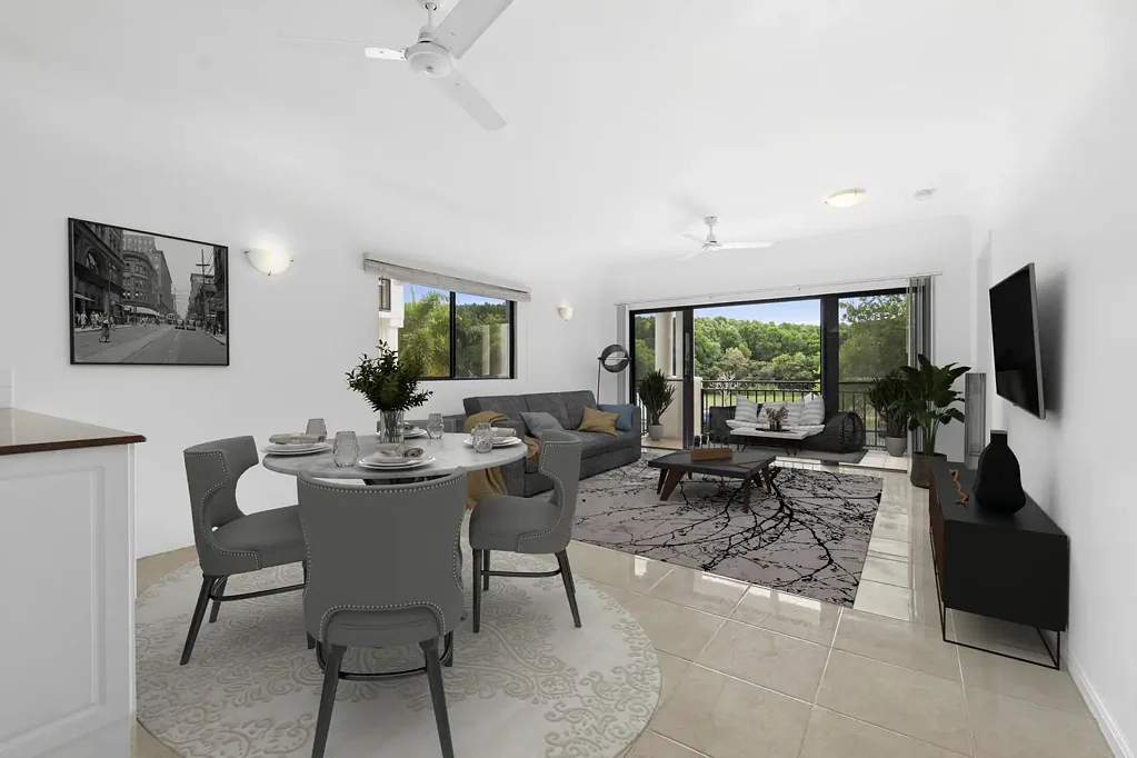 Cairns North 2 Bedroom Elegant first-floor living by the Esplanade