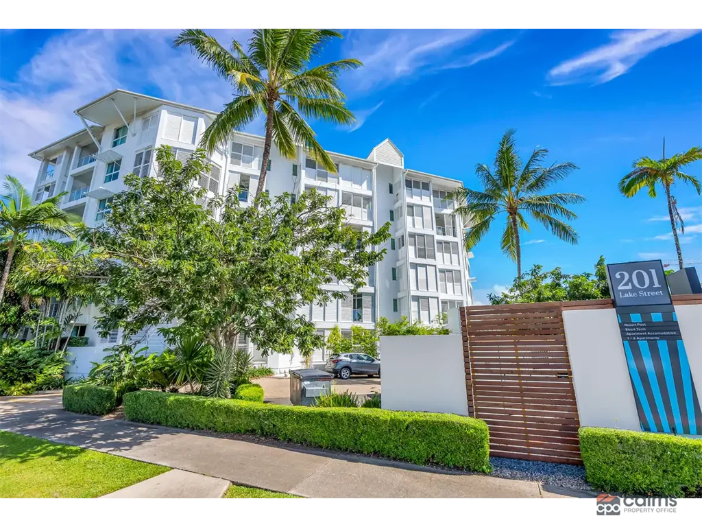 Cairns North 2房  Secure the Location. Maximise the Income. Live the Lifestyle.