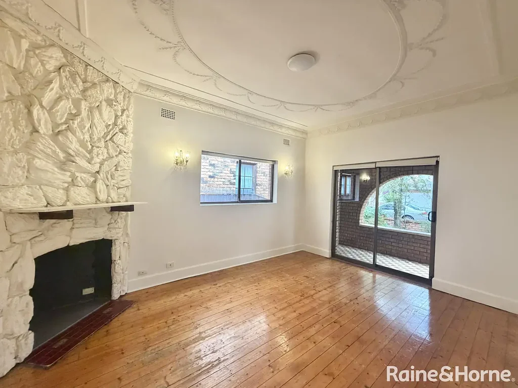 Spacious Family Home In Kingsford