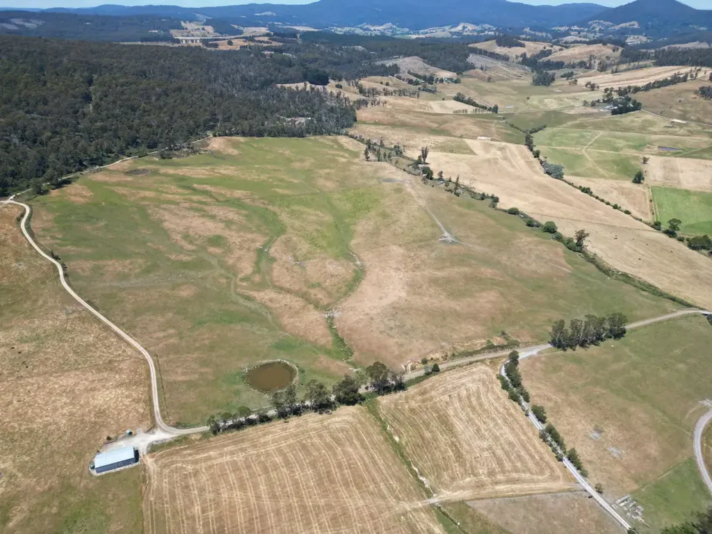 Bangor RURAL LIFESTYLE AWAITS CLOSE TO LILYDALE AND 30 MINUTES FROM CBD OF LAUNCESON