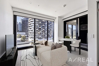 Docklands 1 Bedroom Waterfront Luxury in the Heart of Docklands with 7.5% Approx Rental Return