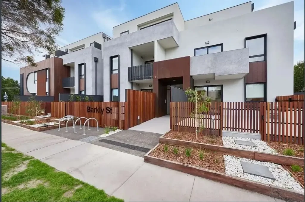 Luxury livng in the heart of Mordialloc
