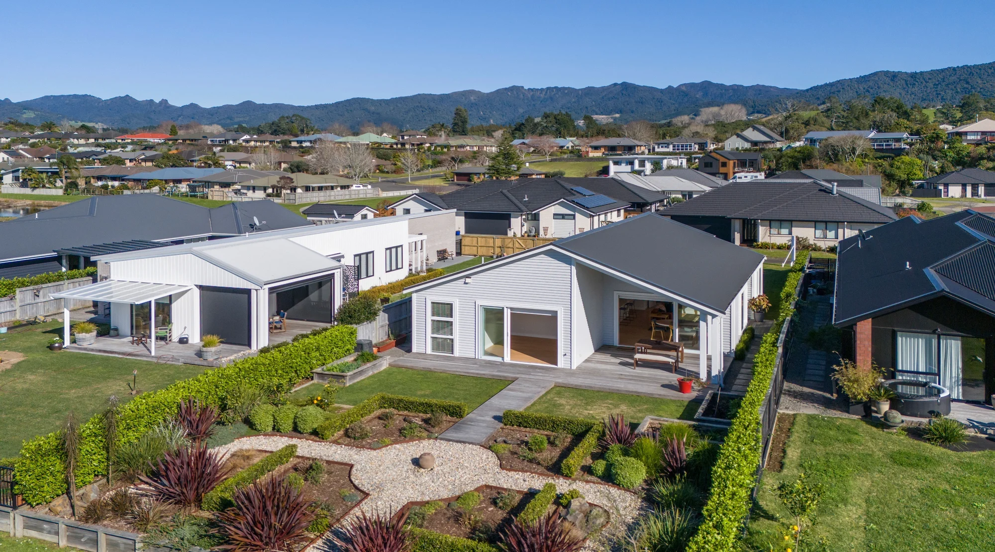 Katikati 3Moenga Beautiful living; brilliant location