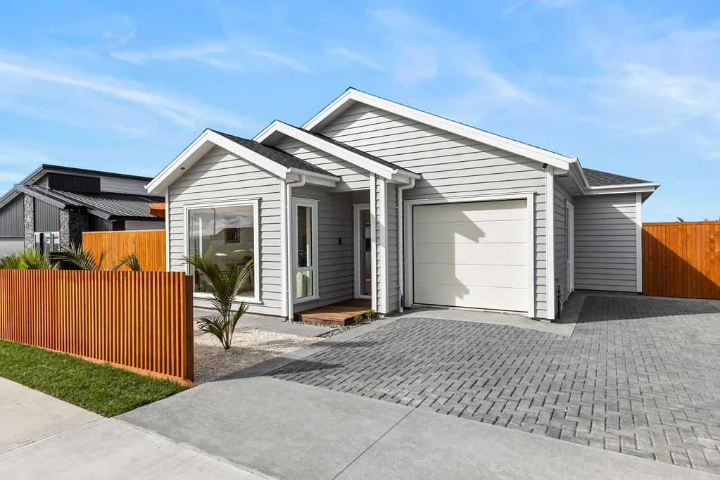 Wainui 4ਬੈੱਡਰੂਮ Upmarket Home Designed for Easy Living