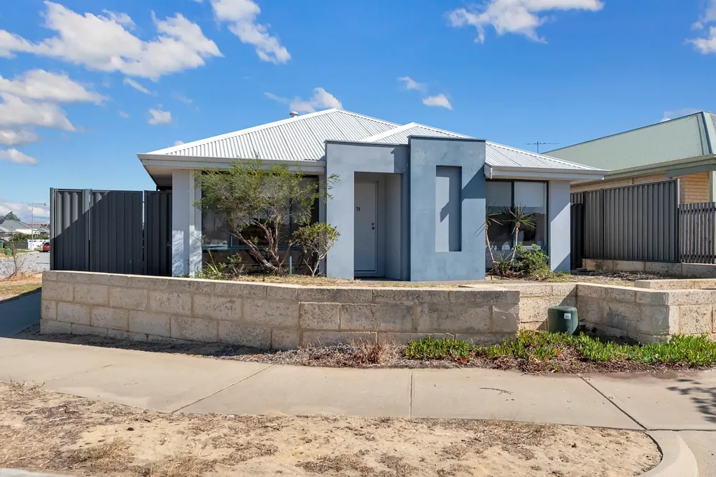 4 x 2 Home in Baldivis