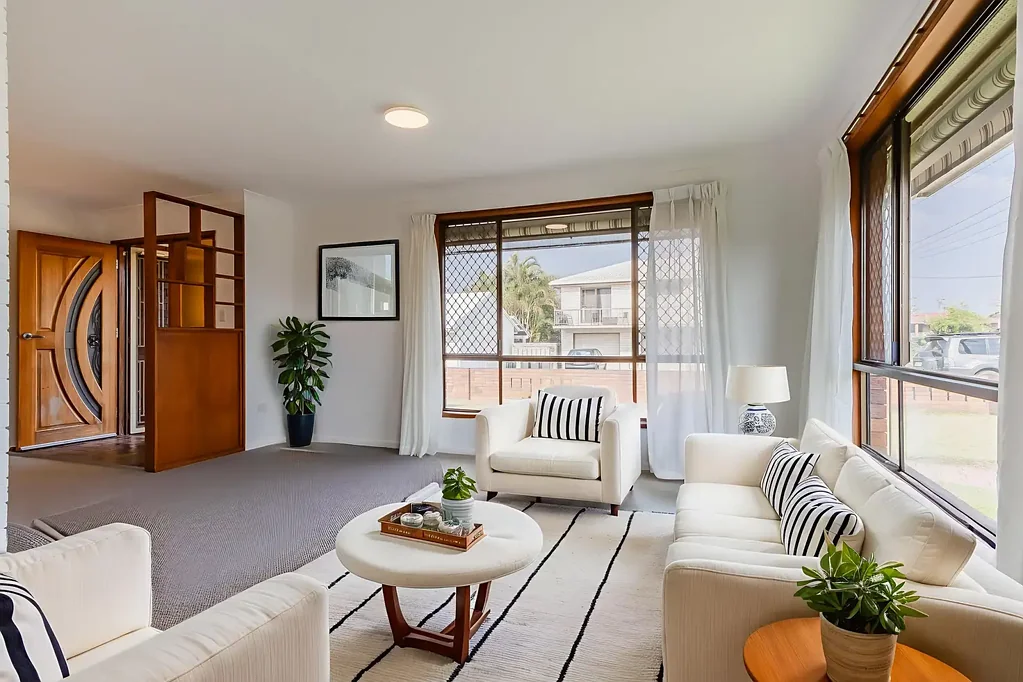 Coastal Charm & Room to Grow – Spacious 4-Bedroom Family Home