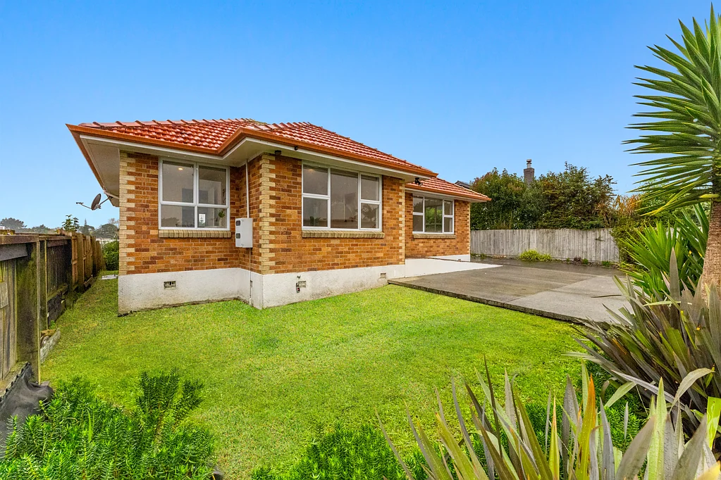 Waiuku 4房  Brick & Tile - Renovated and Ready to Move In!