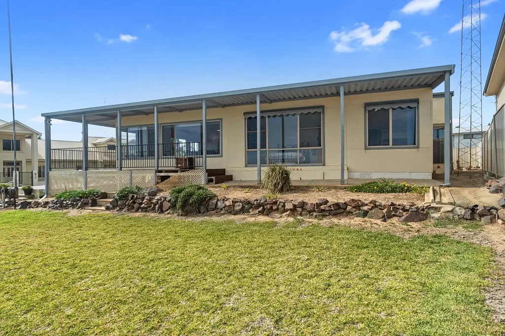 Moonta Bay 4chambre Dress Circle Location at Stunning Simms Cove 1558m2 Allotment