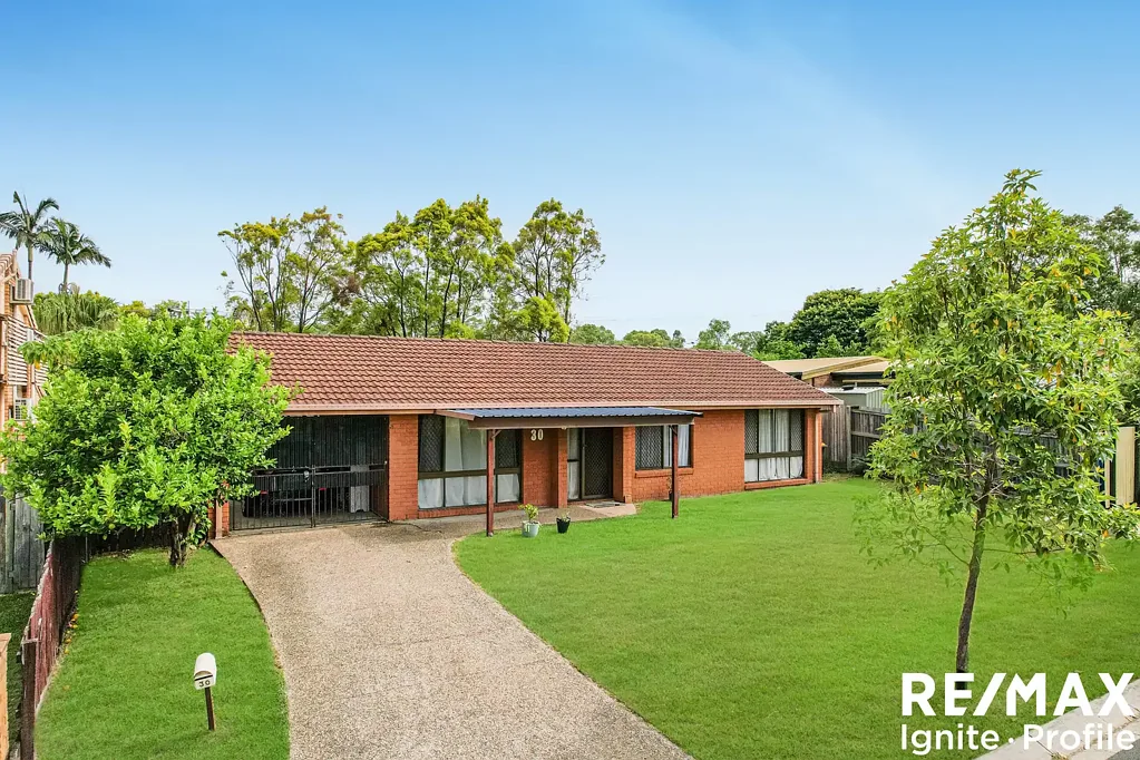 30 Paluna Street, Riverhills, QLD 4074