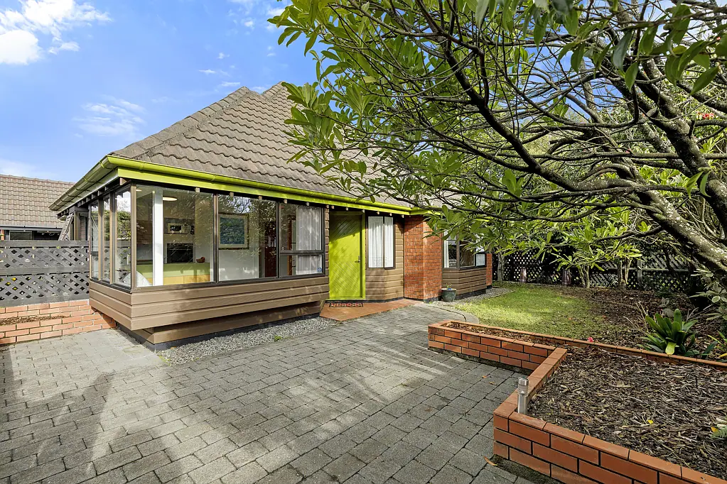 Heretaunga 2Moenga Barton Mews
