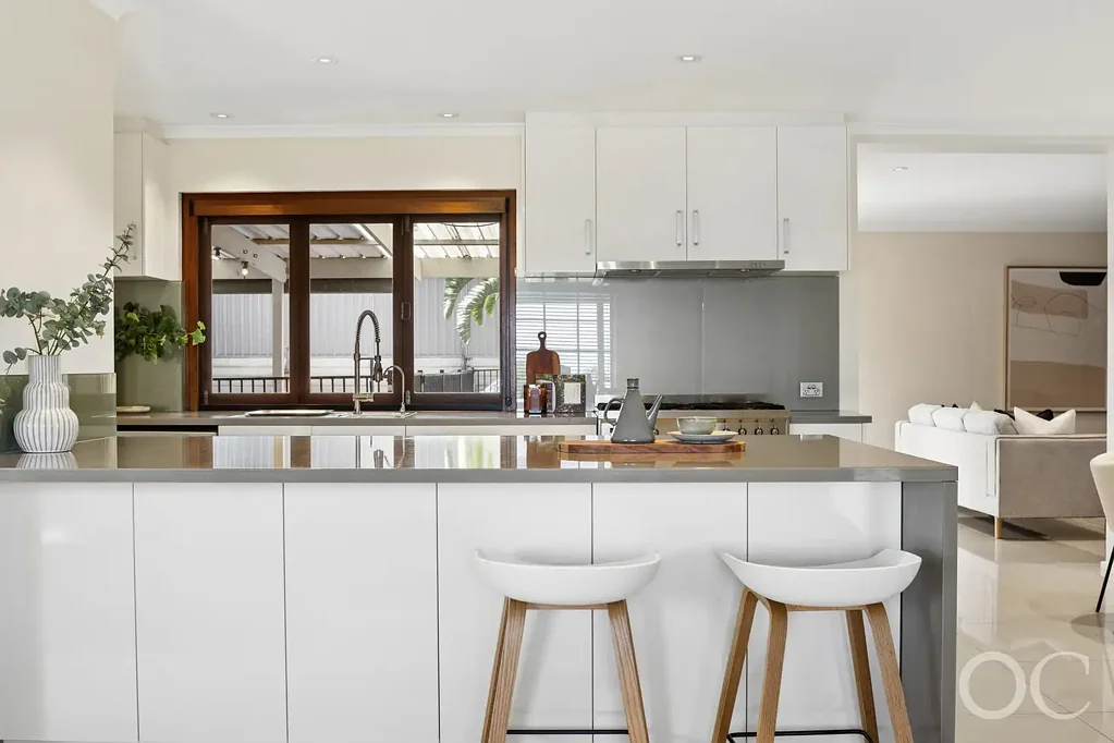Hallett Cove 4房  Open the Door to Entertaining in Style | Close the Door on Hosting Hassles