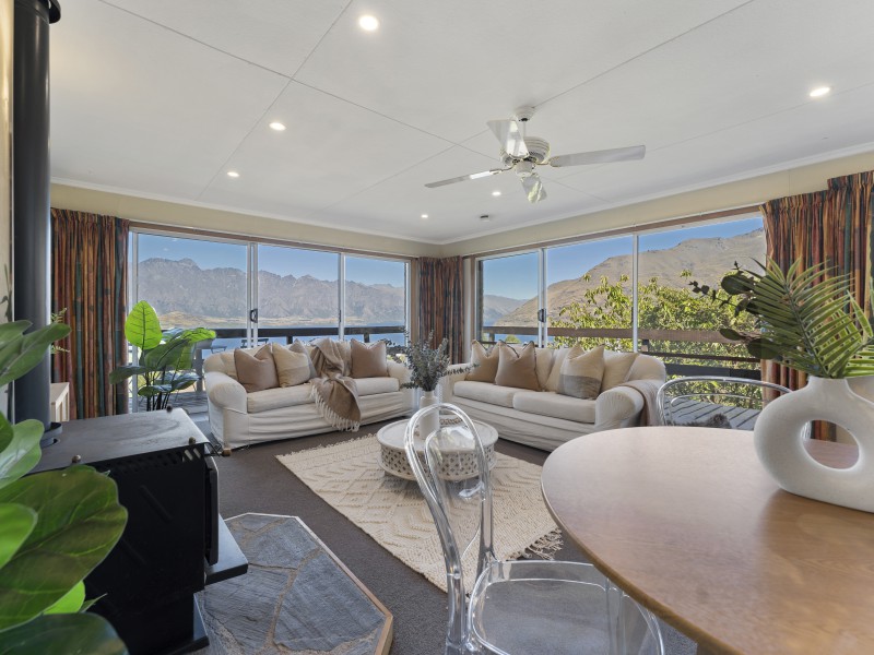 21b Avalon Crescent, Fernhill/Sunshine Bay, Queenstown Lakes, 4 rūma, 0 rūma horoi