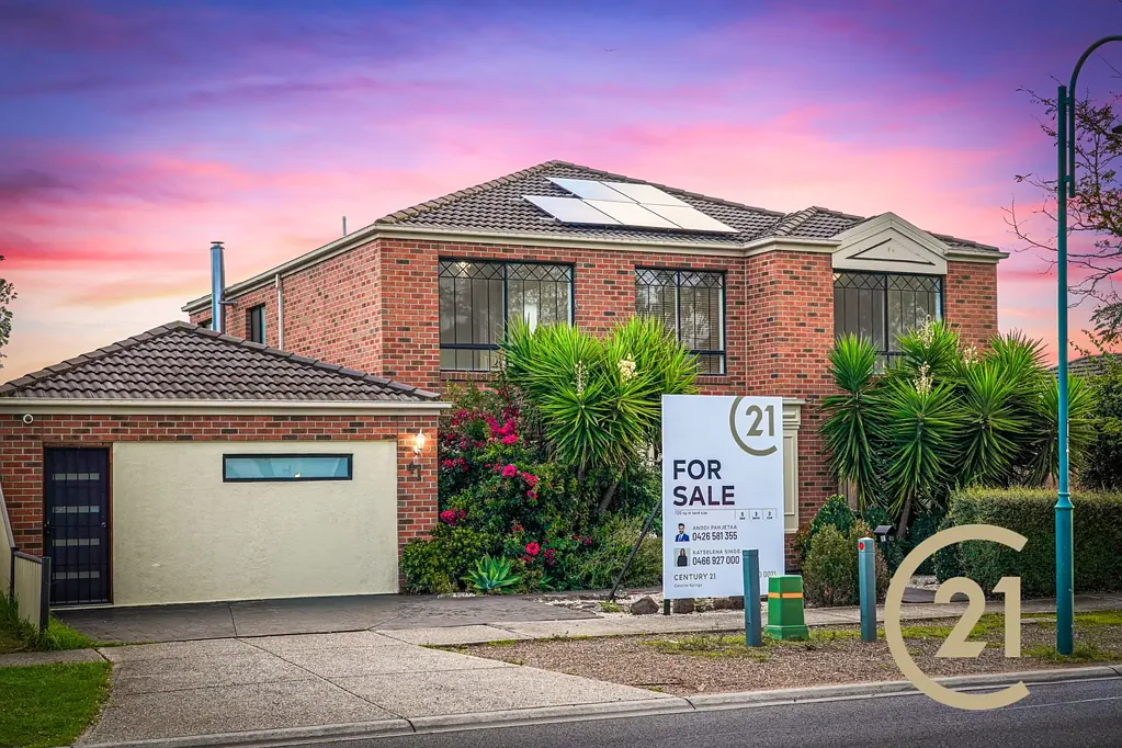Taylors Hill 5 Bedroom Spacious Family Living on a Large 720sqm (Approx.) Block