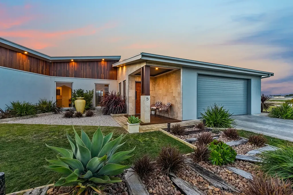 5 Orchid Drive, Robe, SA 5276
