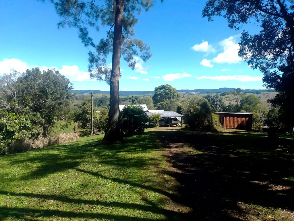 Tarzali 4房  Fresh Air, Great Views - Development Potential!