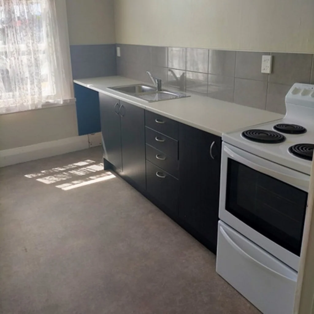 CENTRAL LOCATION - TWO BEDROOM FLAT