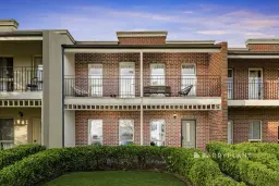 3/10 Parkhill Drive, Berwick