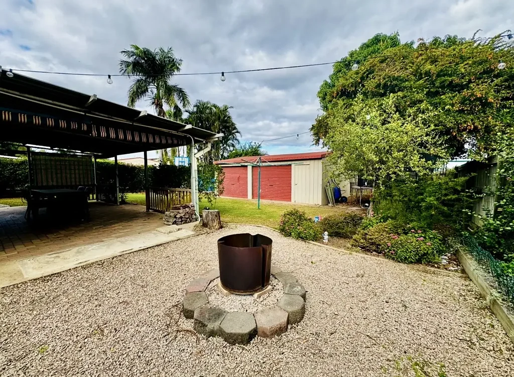 Moranbah 4房  A HOME OF GRAND PROPORTIONS & TIMELESS CHARACTER: A RARE FAMILY HAVEN