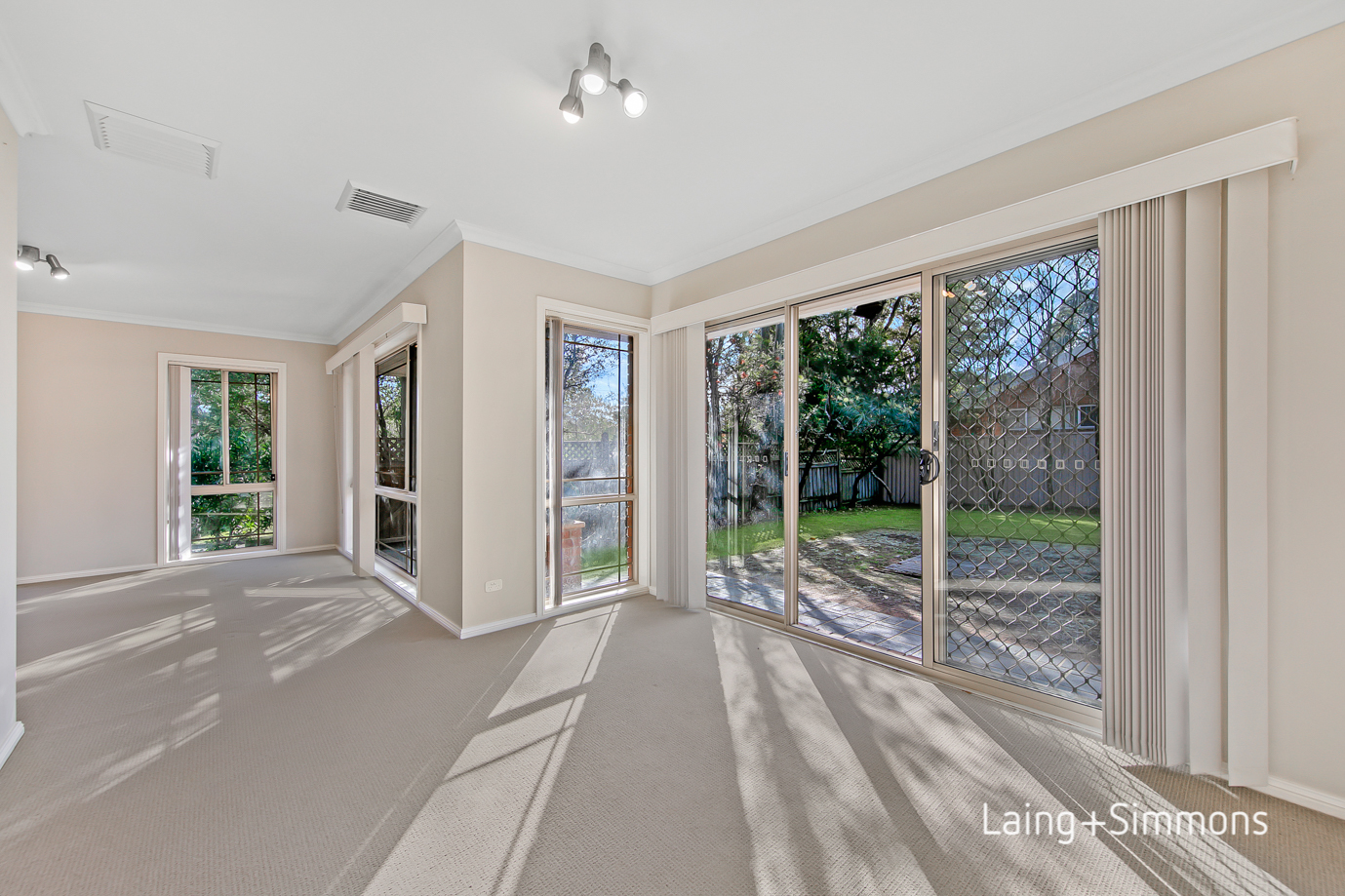 12 NICHOLSON AV, THORNLEIGH NSW 2120, 0 rūma, 0 rūma horoi, House