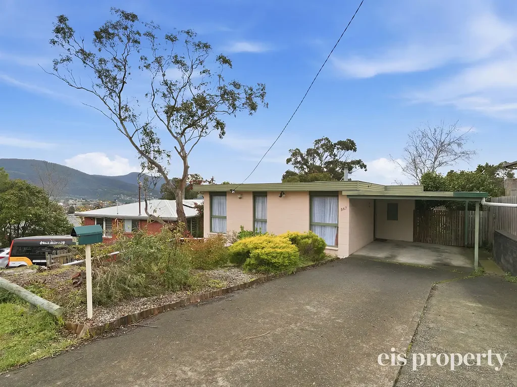 West Moonah 3房  Cosy Interiors, Outdoor Freedom & Everyday Convenience