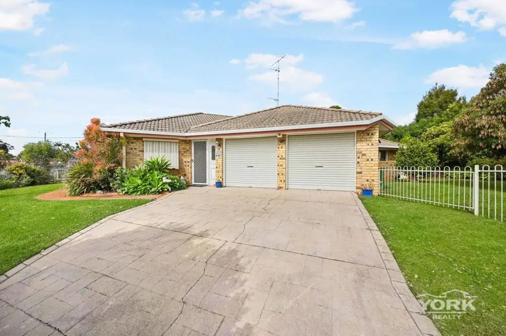 198 Stenner Street, Middle Ridge, QLD 4350