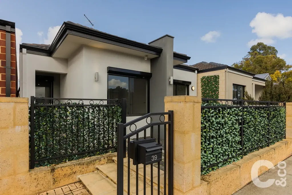 39 Kangaroo Avenue, Kwinana Town Centre, WA 6167