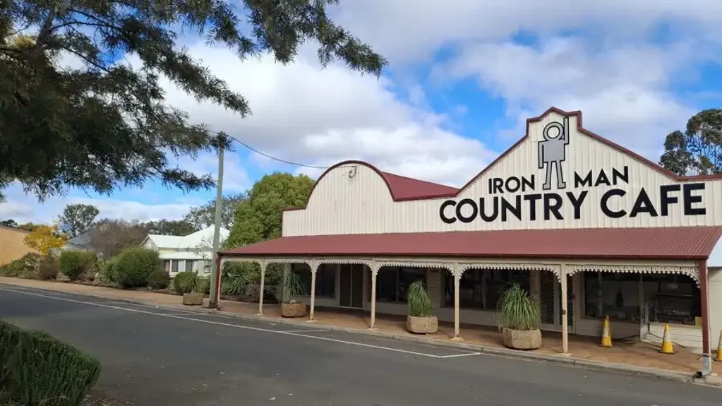 Goombungee 3ਬੈੱਡਰੂਮ Country Charm with Oh So Much Potential!