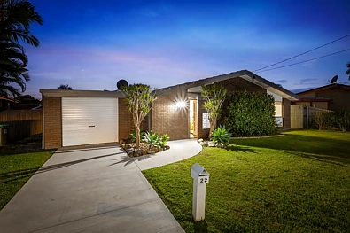 Redcliffe 4 Slaapkamer Ultimate Coastal Convenience Meets Flexible Family Living