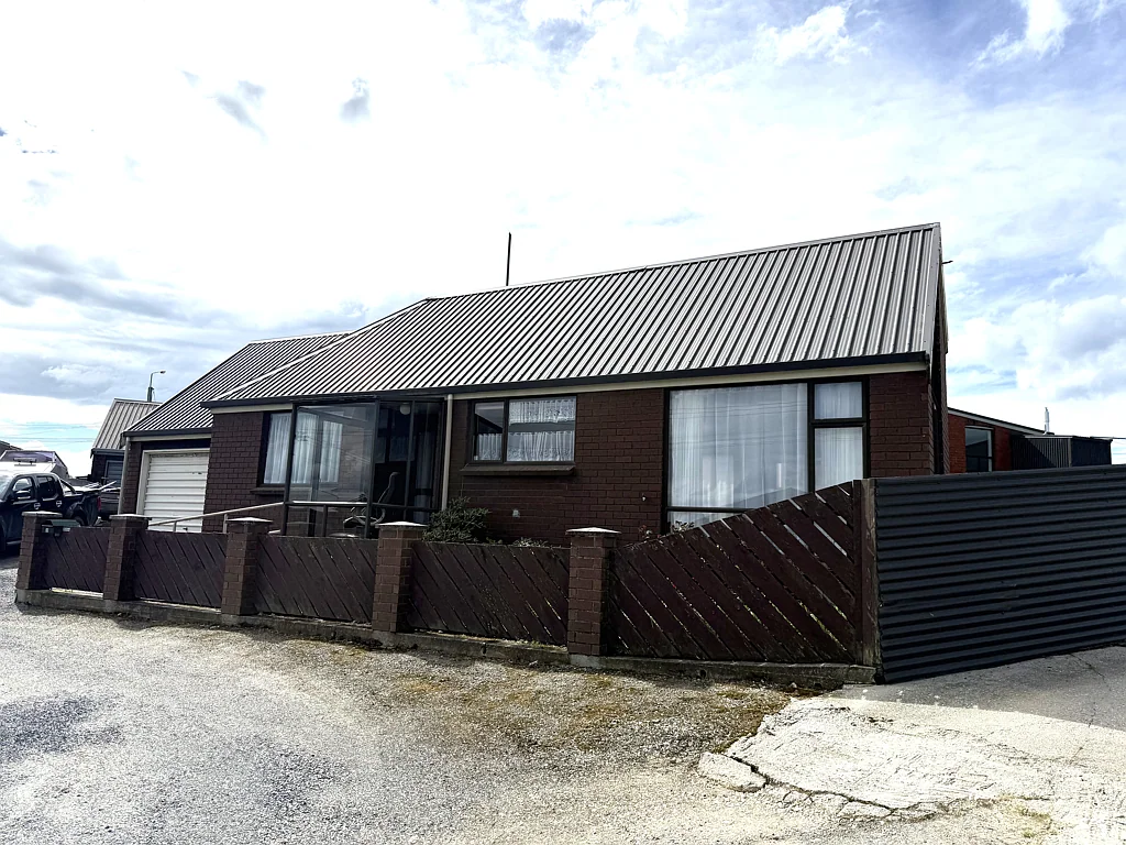 Balclutha 2房  Look here