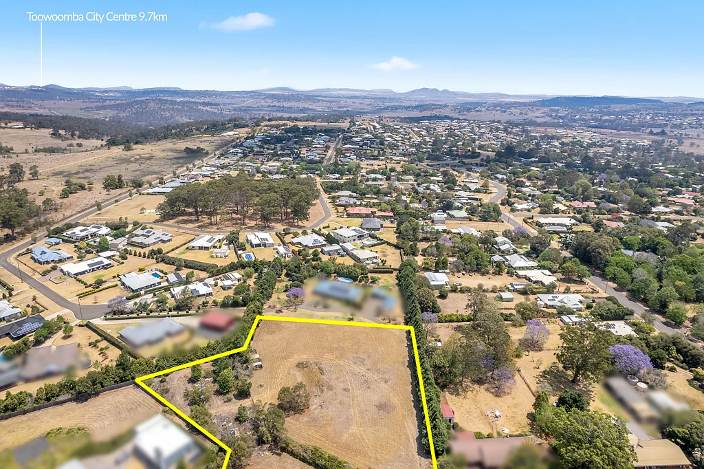1a Cawdor Road, Highfields, QLD 4352