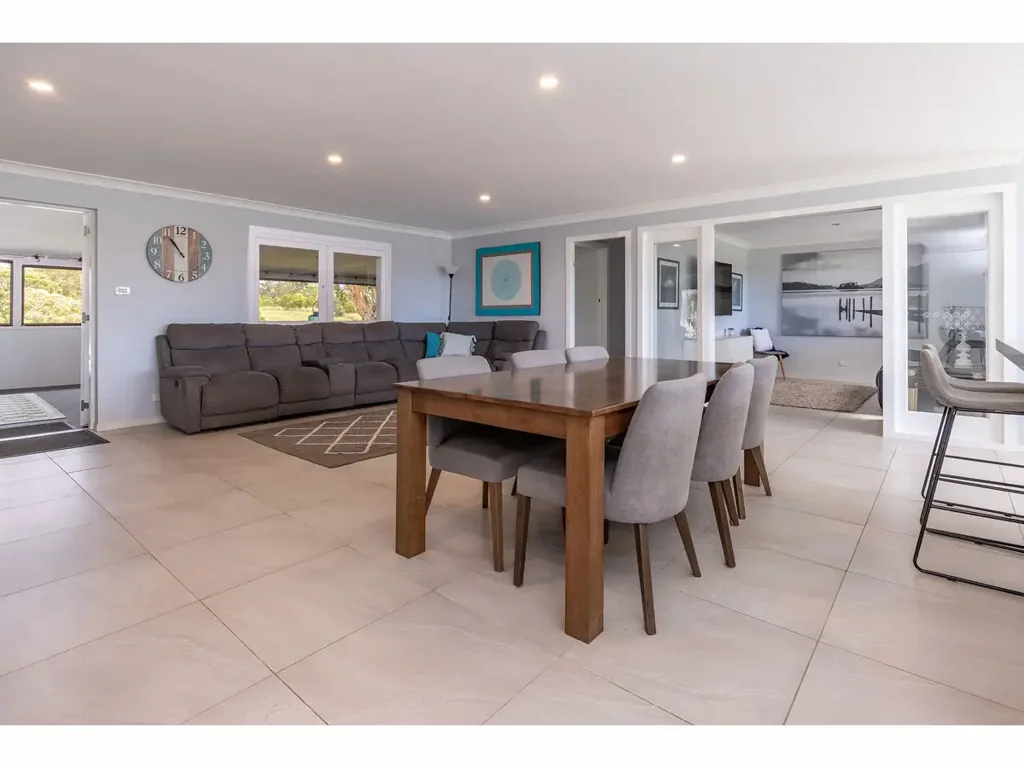 Rainbow Flat Forster Hinterland Oasis