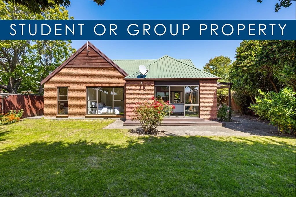 Six Bedroom Property Close To University