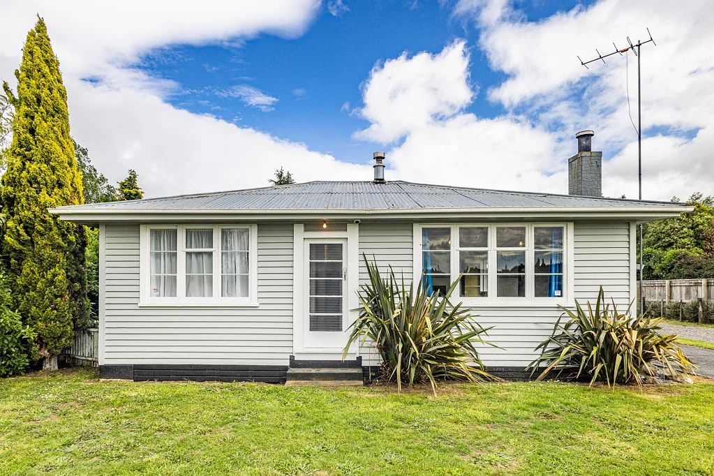 Ohakune 3 Bedroom Well-priced classic on Miro Street