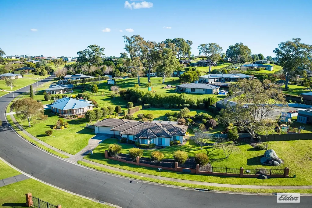 24 Glen Mia Drive, Bega, NSW 2550